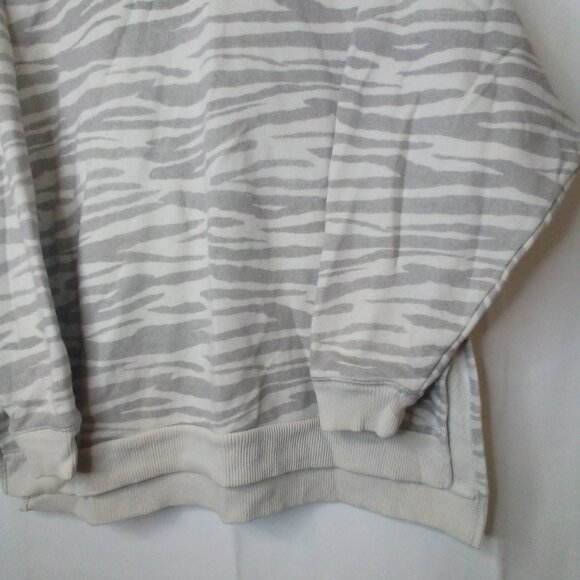 American Eagle Sweatshirt Women XS Jegging Fit Oversized Zebra Stripe Gray White - Picture 6 of 13